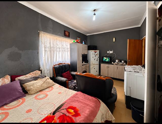 5 BEDROOM HOUSE FOR SALE IN VANDERBIJLPARK CW 3